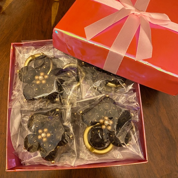 Set of 8 handmade beaded napkin rings napkin holders - Picture 2 of 6